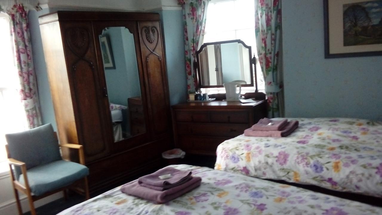 Neuadd Arms Hotel Llanwrtyd Wells Dış mekan fotoğraf